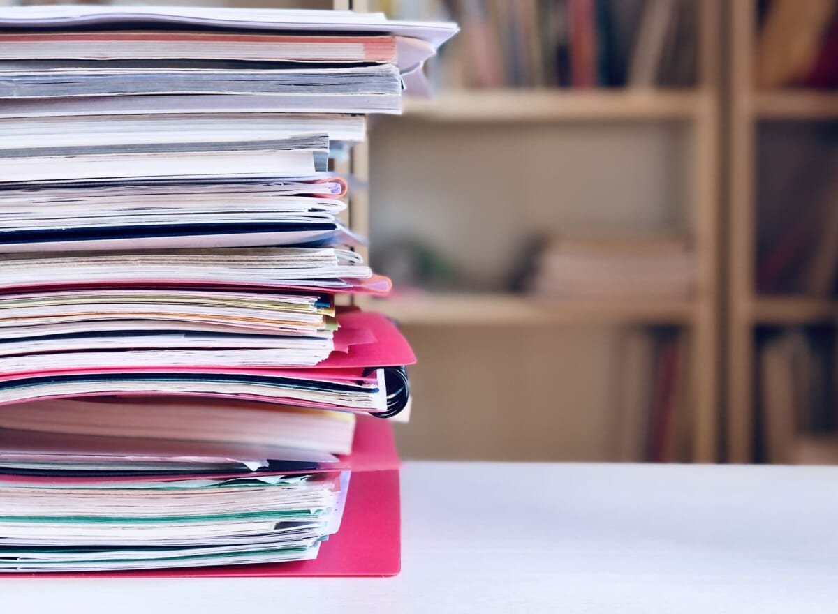 法改正に伴うペーパーレス化の分岐 —— 「過去書類の電子化の使い分け」が真の経営効果をもたらす理由